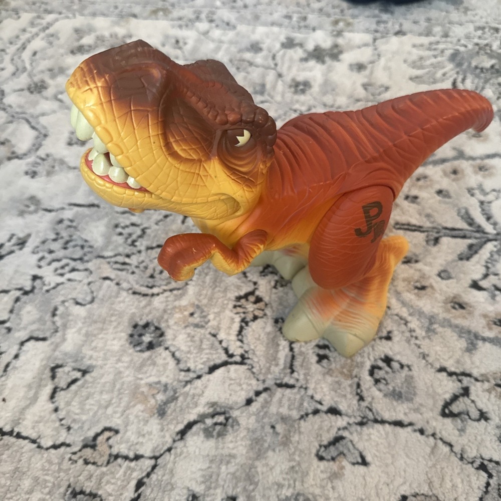 T-Rex Tyrannosaurus Rex Vintage Jurassic Park Junior Figure w/Sound Playskool